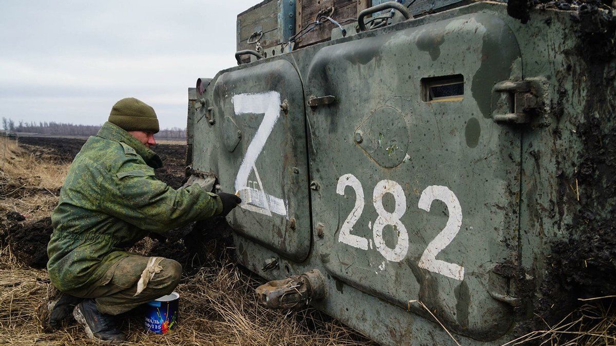 У Росії побили далекобійника, який наніс на вантажівку окупаційний символ "Z" - 24 Канал