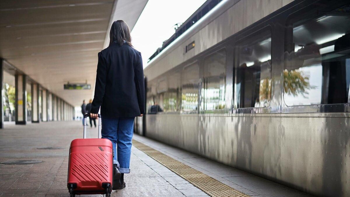 Словакия назначила ежедневные поезда для вывоза беженцев из Украины