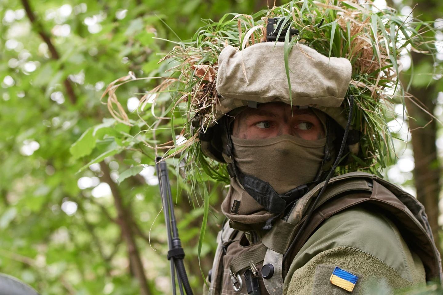 Захищатимуть батьківщину: за минулу добу в Україну повернулося майже 12 тисяч чоловіків - 24 Канал