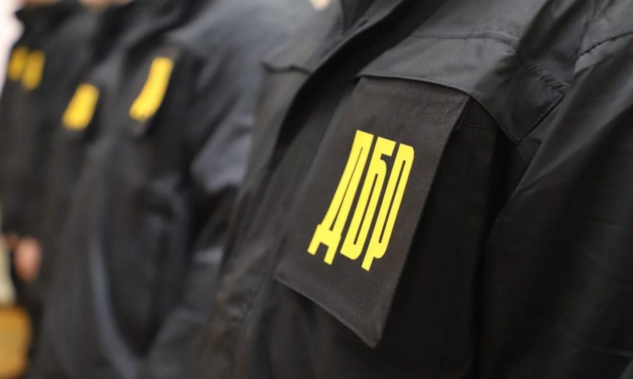 Мужчины-украинцы много раз пытаются пересечь границу по недавно выданным паспортам России - 24 Канал Мужчины-украинцы много раз пытаются пересечь границу по недавно выданным паспортам России - 24 Канал