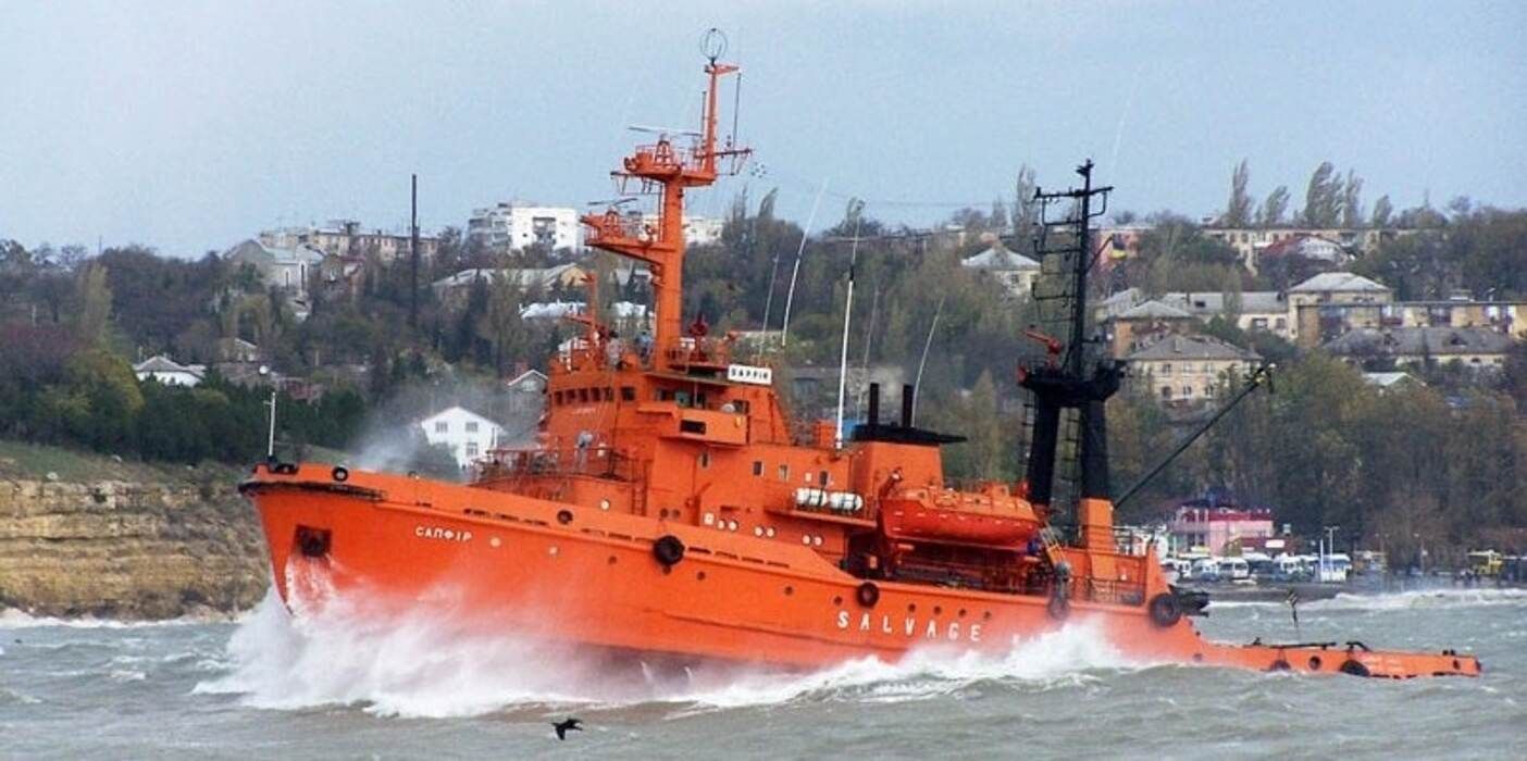 Окупанти примусово ведуть рятувальне судно "Сапфір" в Севастополь - 24 Канал