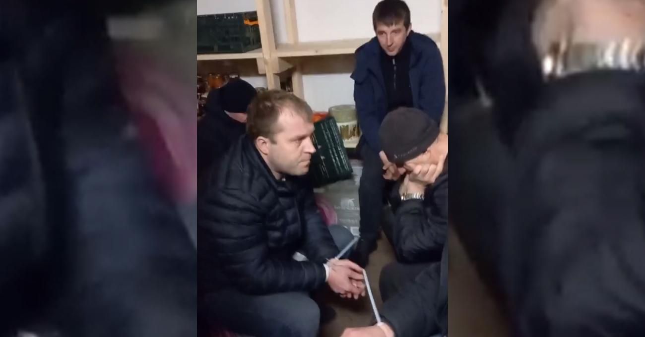 З "ватників" у патріоти: затримали тітушок з медведчуківської охоронної фірми "Шторм" - 24 Канал З "ватників" у патріоти: затримали тітушок з медведчуківської охоронної фірми "Шторм" - 24 Канал