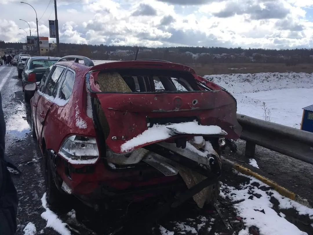 Знищені машини в Ірпені Знищені машини в Ірпені