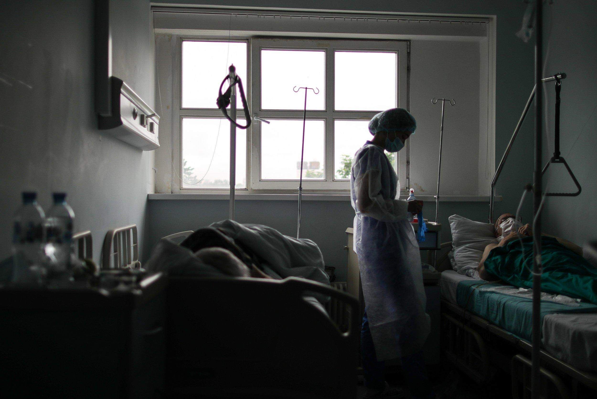 Кличко посетил столичную больницу, где спасают пострадавших в результате вражеских обстрелов