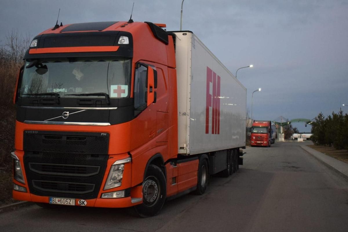 Медикаменты, еда и одежда: в Украину прибыли уже почти 5 тысяч авто с гуманитарной помощью Медикаменты, еда и одежда: в Украину прибыли уже почти 5 тысяч авто с гуманитарной помощью