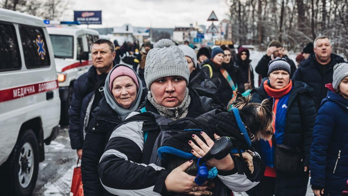 Евакуація з Ворзеля: із Київського міського будинку дитини вивезли всіх дітей і вихователів - 24 Канал
