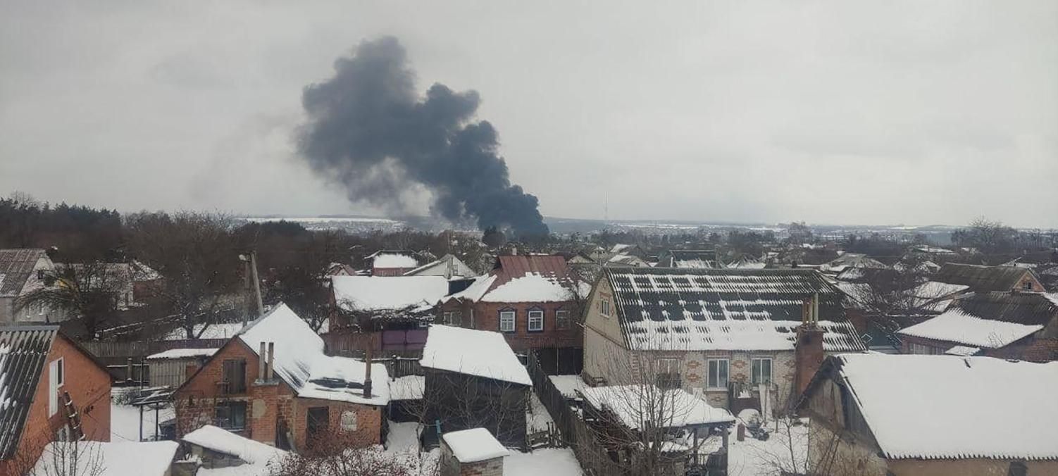 У Тростянці загинуло троє цивільних, ще троє людей травмовані - 24 Канал У Тростянці загинуло троє цивільних, ще троє людей травмовані - 24 Канал
