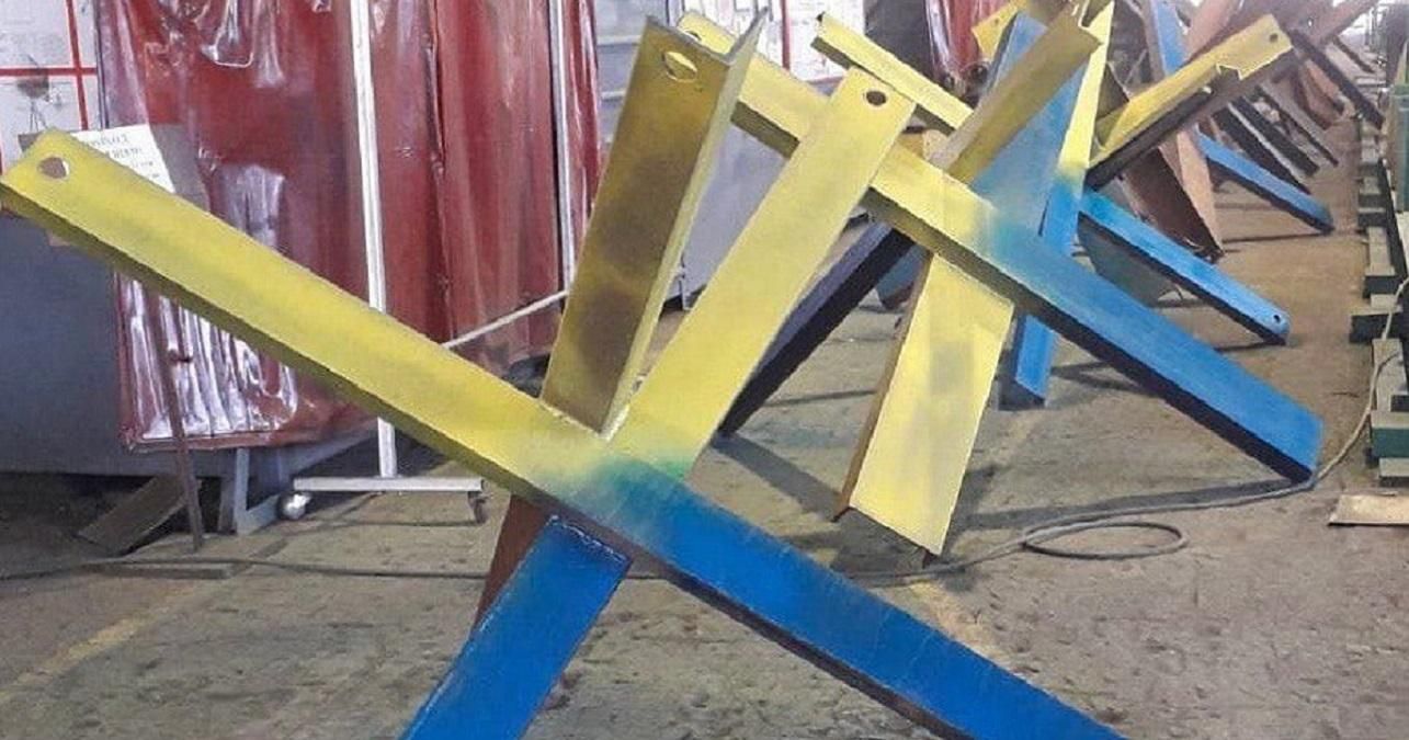 За перші дні війни Метінвест передав 3,5 тисячі протитанкових їжаків та авто для ЗСУ - 24 Канал За перші дні війни Метінвест передав 3,5 тисячі протитанкових їжаків та авто для ЗСУ - 24 Канал