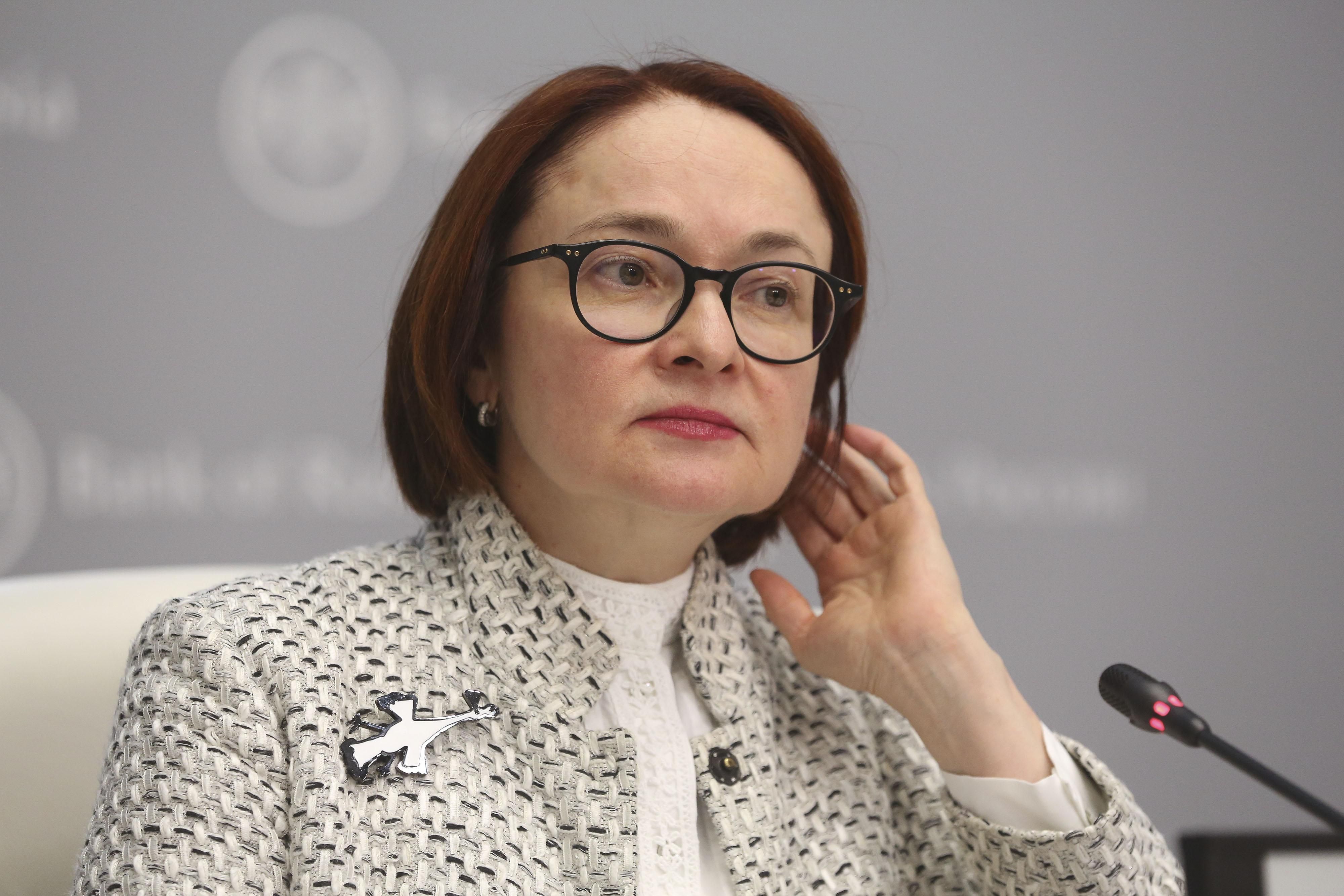 Поздно дергаться, надо работать: глава центробанка России пыталась уйти в отставку