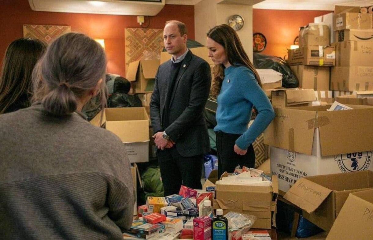 Кейт Міддлтон і принц Вільям відвідали Український дім у Лондоні, де збирають допомогу - 24 Канал Кейт Міддлтон і принц Вільям відвідали Український дім у Лондоні, де збирають допомогу - 24 Канал