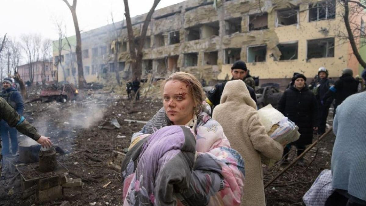 Российские пропагандисты запутались в своих фейках об обстреле роддома в Мариуполе