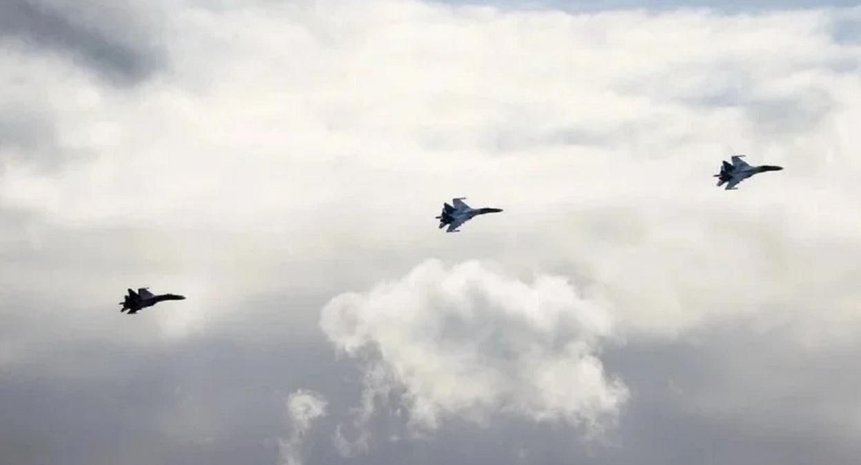 Білорусь залучена у війну: росіяни отримують звідти паливо, використовують аеродром - 24 Канал Білорусь залучена у війну: росіяни отримують звідти паливо, використовують аеродром - 24 Канал