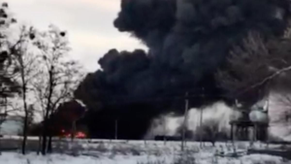 В Сумской области российская авиация попала в резервуар "Укрнафты" - 24 Канал В Сумской области российская авиация попала в резервуар "Укрнафты" - 24 Канал