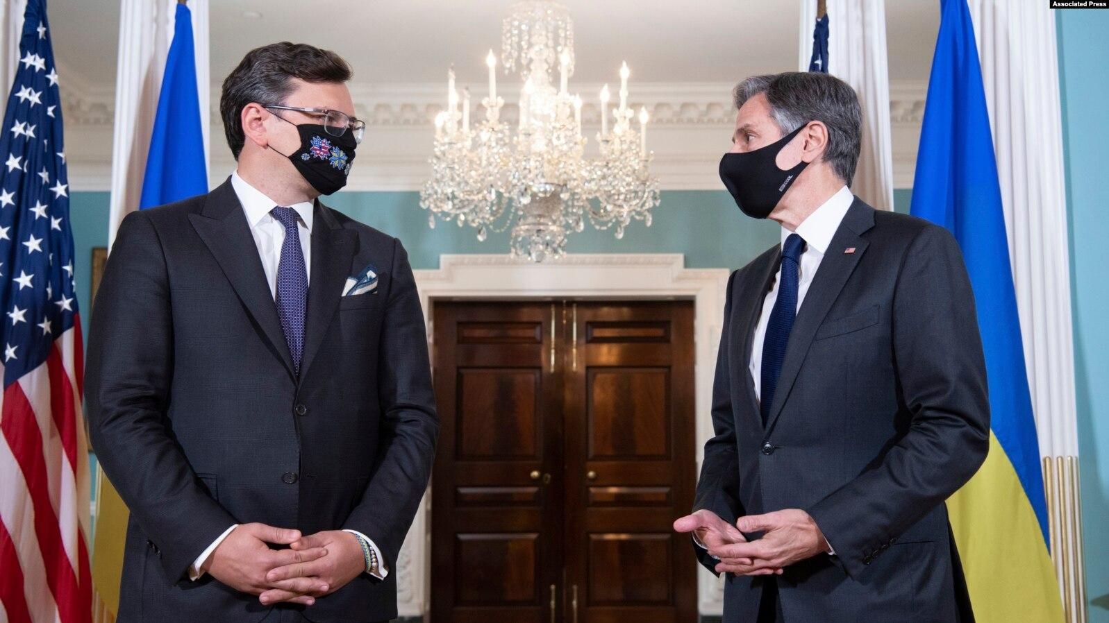 Блинкен и Кулеба в очередной раз поговорили о том, как можно остановить Путина Блинкен и Кулеба в очередной раз поговорили о том, как можно остановить Путина