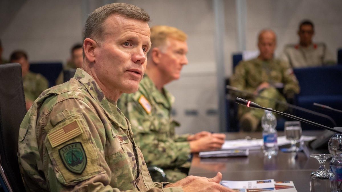 Головний генерал США в Європі вважає, що Україні потрібні зенітки, а не винищувачі - 24 Канал Головний генерал США в Європі вважає, що Україні потрібні зенітки, а не винищувачі - 24 Канал