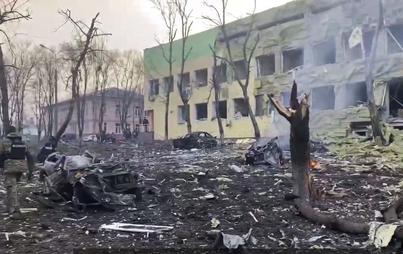 Ранок у Маріуполі після вчорашнього бомбардування з боку російських окупантів - 24 Канал
