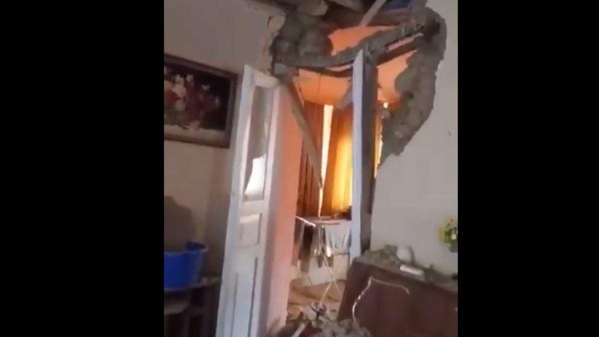 От дома осталась только разруха: видео с окраин Херсона после обстрелов От дома осталась только разруха: видео с окраин Херсона после обстрелов