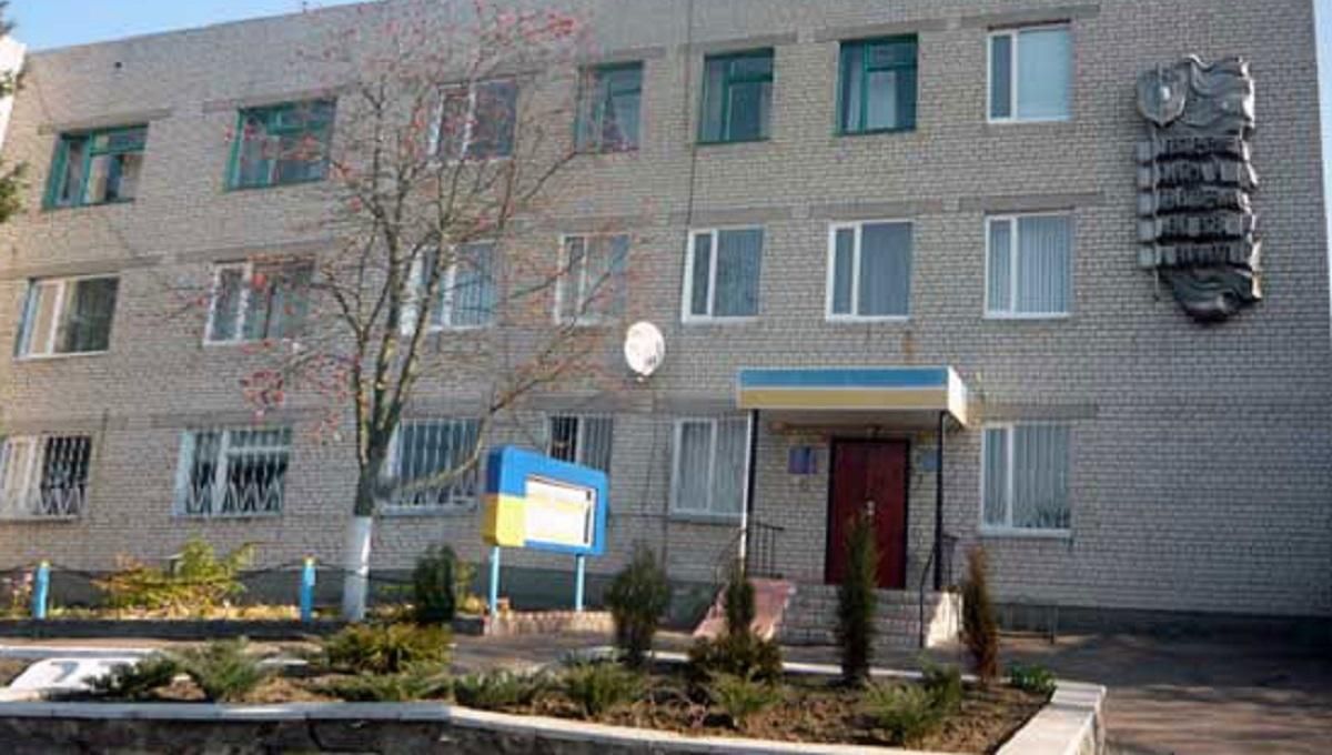 Російські військові захопили будівлю поліції у Городні для своєї бази Російські військові захопили будівлю поліції у Городні для своєї бази