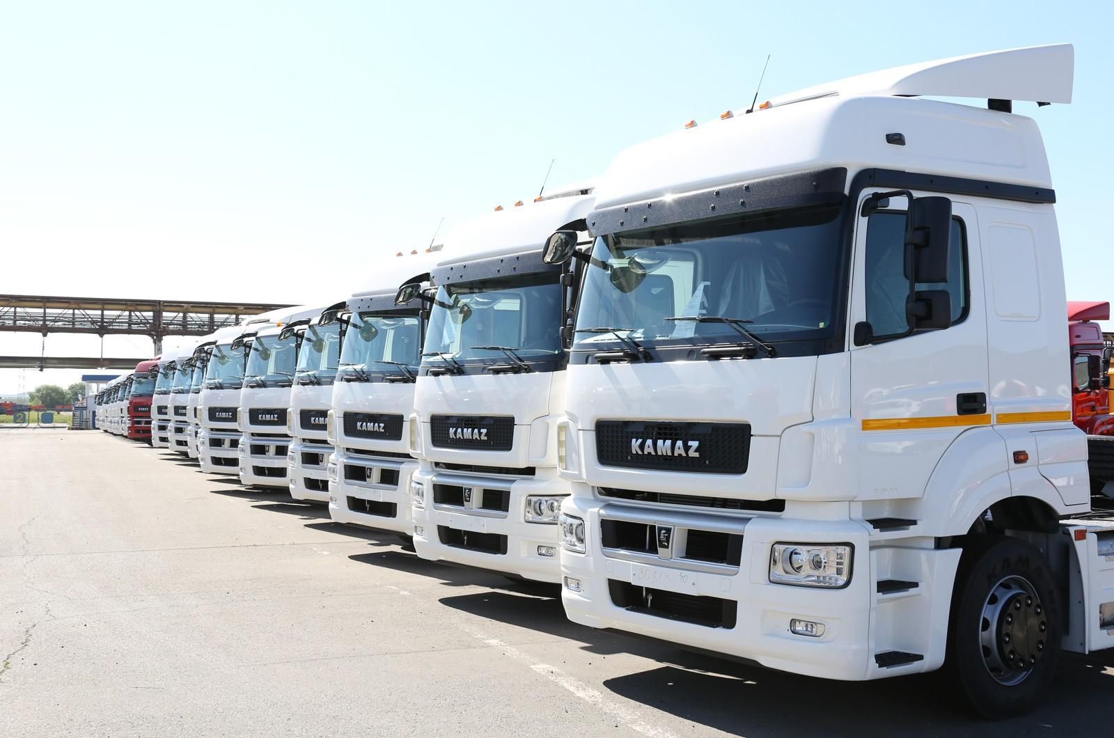 КамАЗ оказался не таким и российским: из-за санкций у производителя проблемы с нехваткой деталей КамАЗ оказался не таким и российским: из-за санкций у производителя проблемы с нехваткой деталей