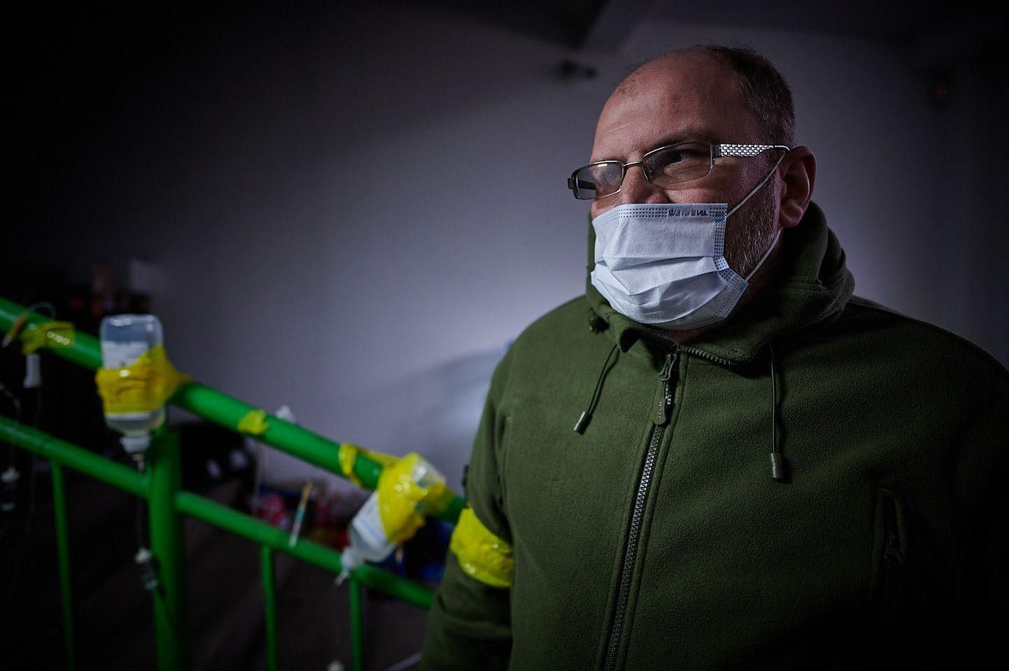 Військовий хірург, який пройшов місії по всьому світу, приїхав до України - 24 Канал Військовий хірург, який пройшов місії по всьому світу, приїхав до України - 24 Канал