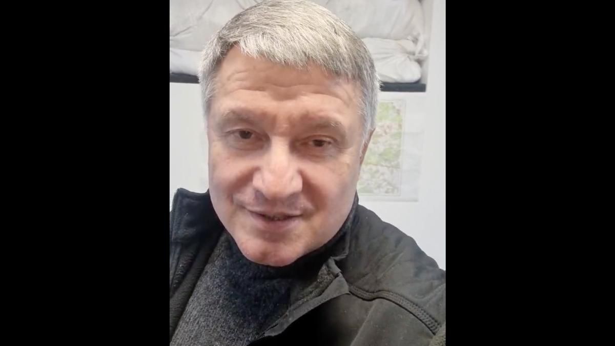 Сначала увижу, как сдохнет Путин, – Аваков отреагировал на свою "смерть" в российских СМИ Сначала увижу, как сдохнет Путин, – Аваков отреагировал на свою "смерть" в российских СМИ