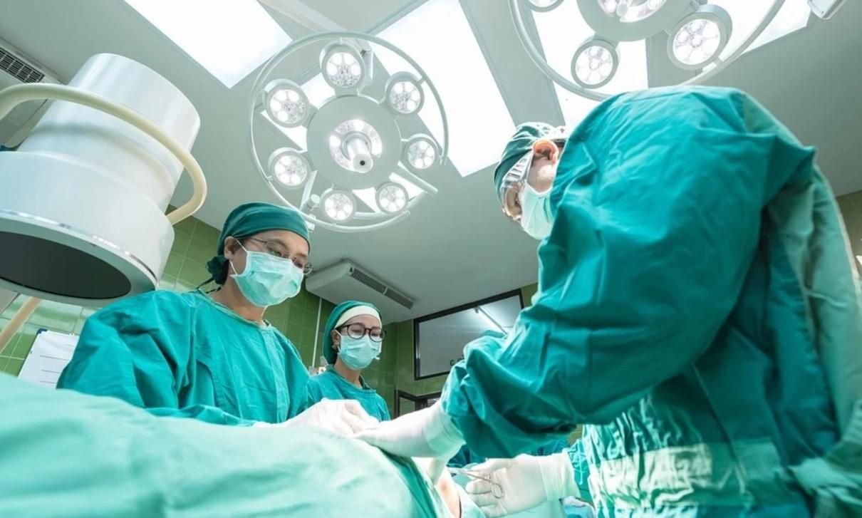 Медики зараз працюють 24/7, – Радуцький подякував лікарям, які рятують життя - 24 Канал Медики зараз працюють 24/7, – Радуцький подякував лікарям, які рятують життя - 24 Канал