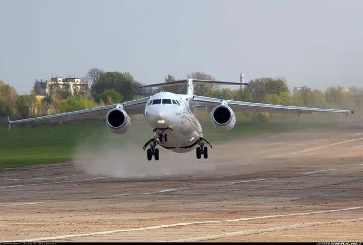 Іноземна компанія надасть Україні пасажирські Ан-158 для спецрейсів з доставки - 24 Канал