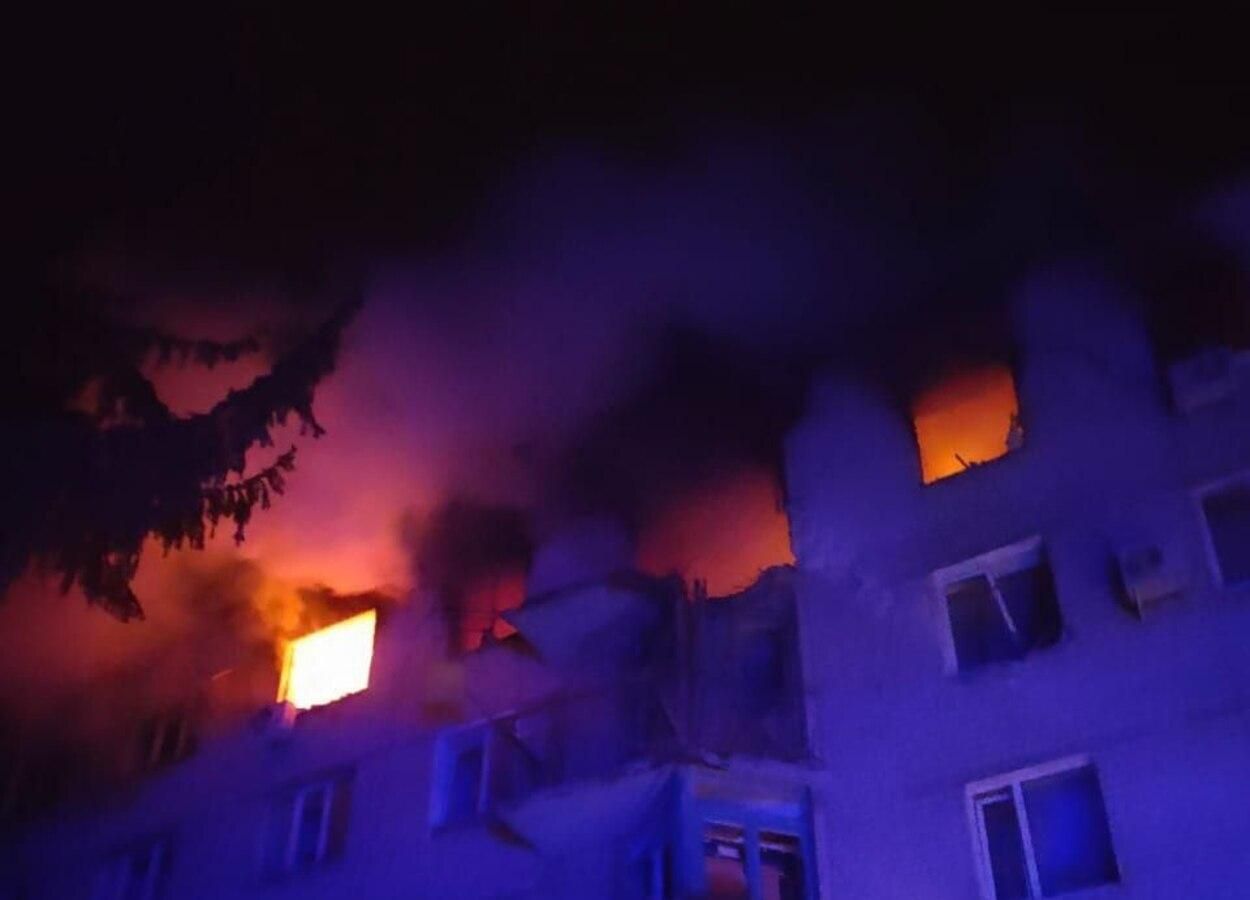 У Харкові спалахнув гуртожиток: моторошні фото - 24 Канал У Харкові спалахнув гуртожиток: моторошні фото - 24 Канал