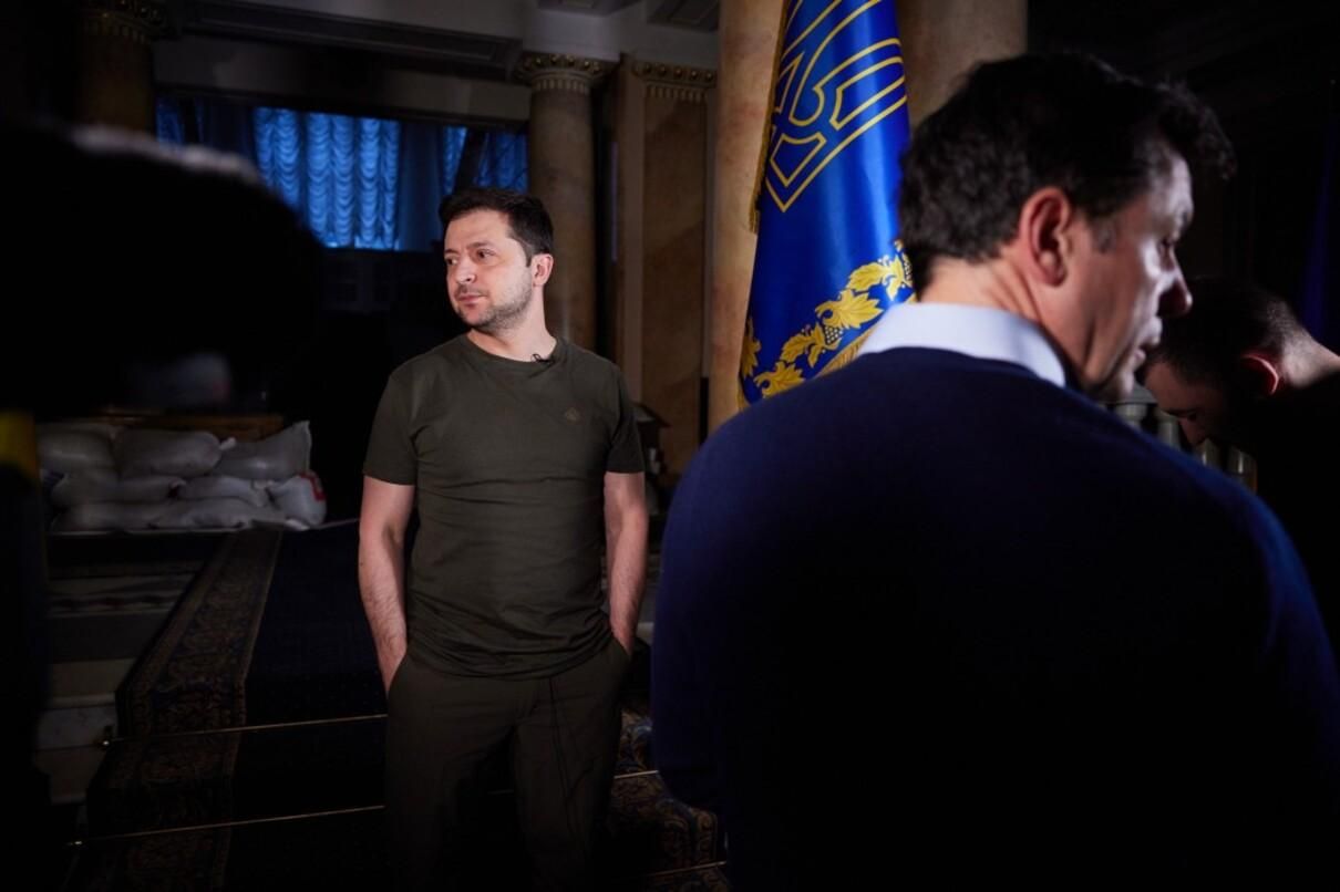 Зеленский ведет себя как Черчилль, – белорусский бизнесмен, приехавший воевать за Украину Зеленский ведет себя как Черчилль, – белорусский бизнесмен, приехавший воевать за Украину