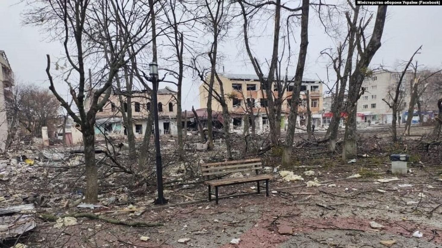 Россияне выдвигали ультиматум мэру Изюма: требовали пропустить их в направлении Харькова Россияне выдвигали ультиматум мэру Изюма: требовали пропустить их в направлении Харькова