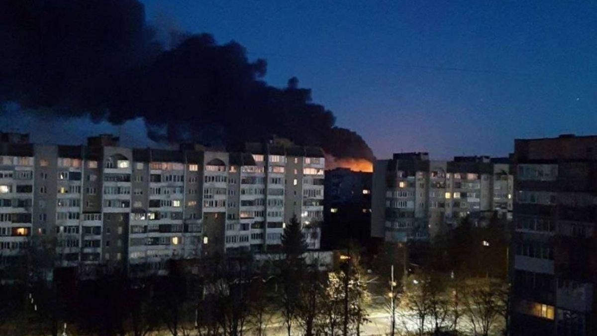 В Луцке на аэродроме обнаружили тела еще 2 человек: число погибших возросло В Луцке на аэродроме обнаружили тела еще 2 человек: число погибших возросло