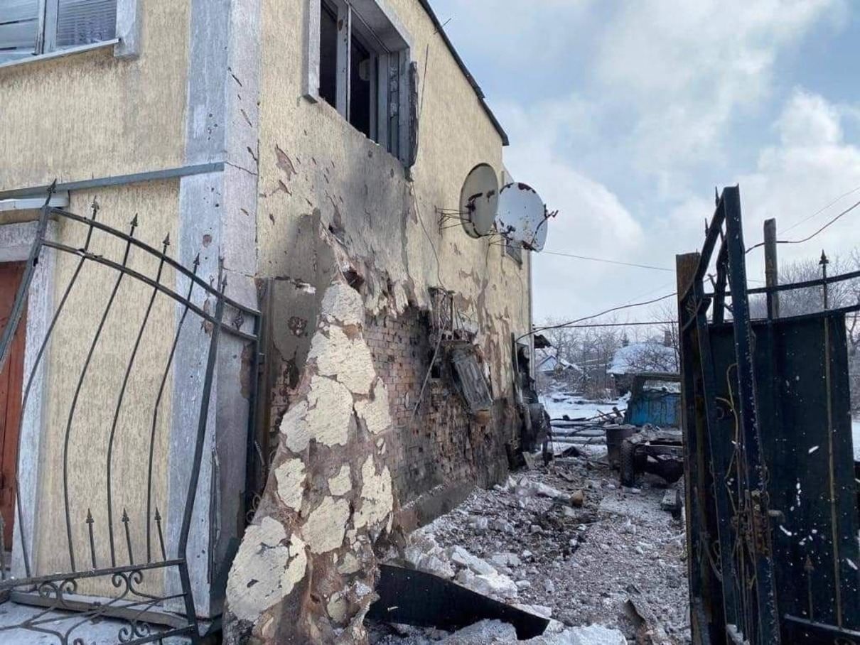 Золотое на Луганщине находится под постоянным огнем: жуткие фото Золотое на Луганщине находится под постоянным огнем: жуткие фото