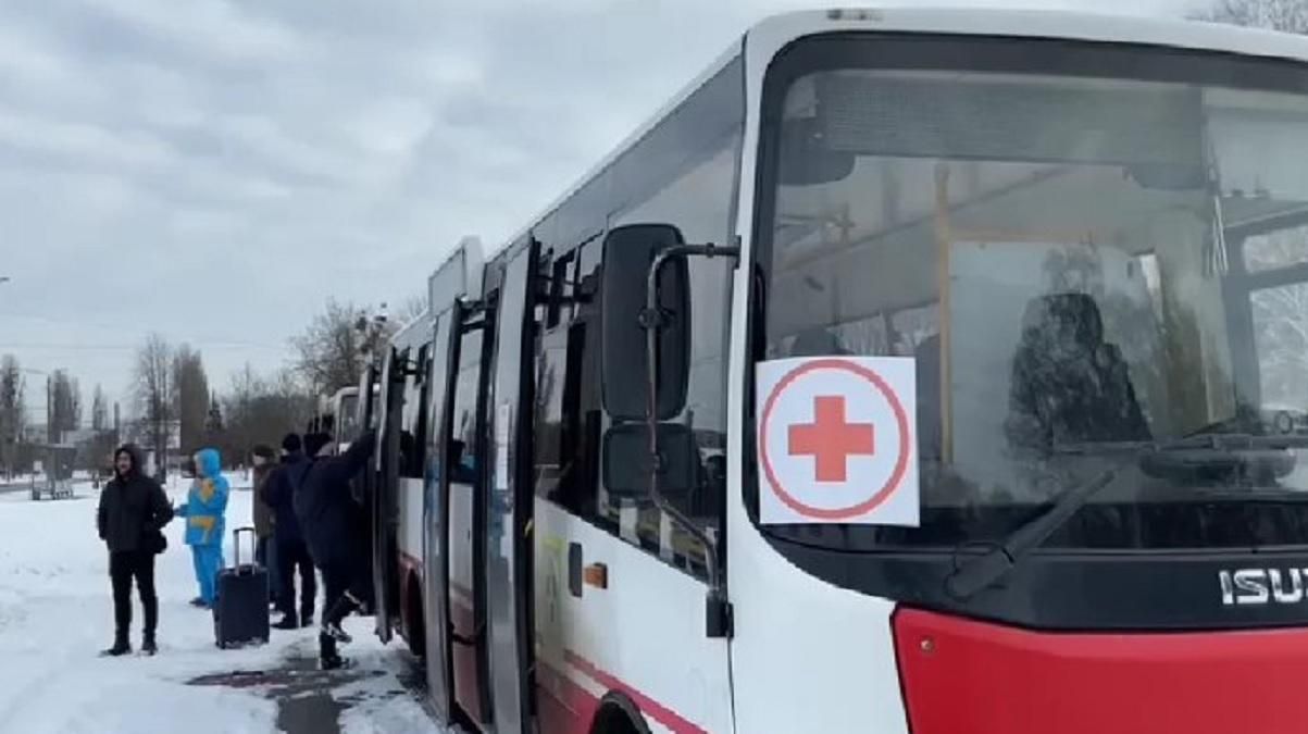Із Запоріжжя у Маріуполь виїхала гуманітарна допомога та автобуси для евакуації - 24 Канал