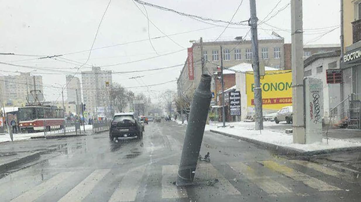 ГСЧС напоминает: категорически нельзя трогать ракеты или их остатки ГСЧС напоминает: категорически нельзя трогать ракеты или их остатки