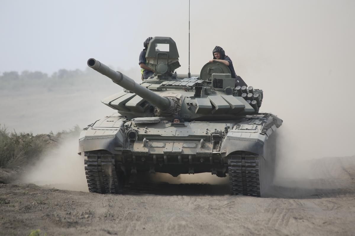 Нацгвардейцы филигранно уничтожили вражеский танк: эффектное видео