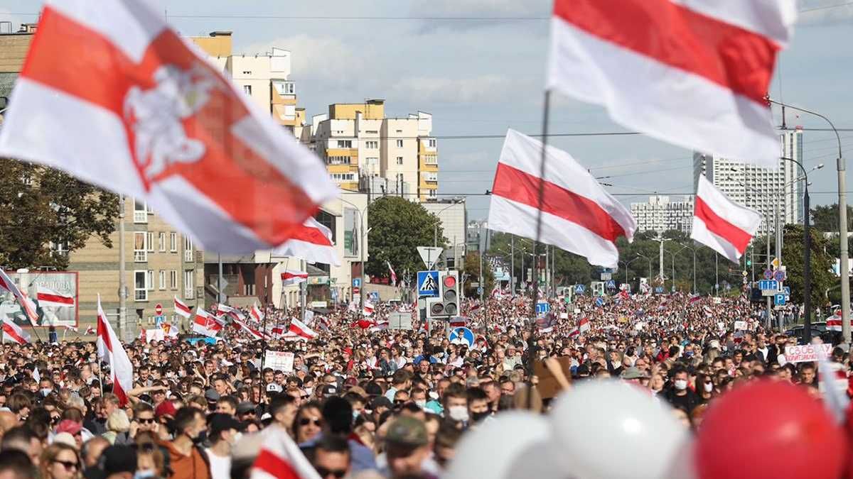 Белорусы выйдут на улицы только тогда, когда будут везти цинковые гробы, – лидер оппозиции