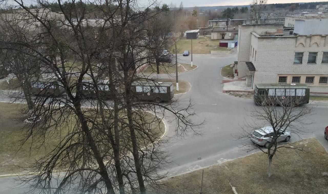 Трупи окупантів в Білорусі звозять навіть не в холодильник, а у приміщення 5 на 5 метрів, – ЗМІ Трупи окупантів в Білорусі звозять навіть не в холодильник, а у приміщення 5 на 5 метрів, – ЗМІ