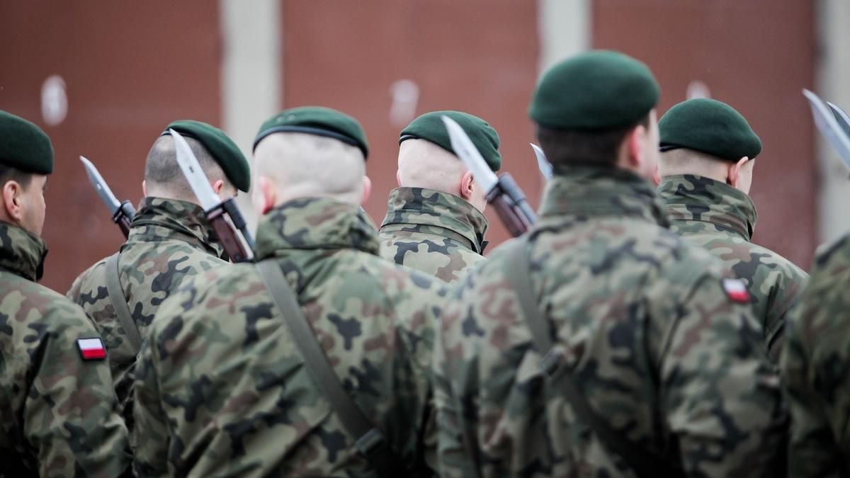 На тлі нападу Путіна на Україну Польща збільшує чисельність армії майже втричі - 24 Канал На тлі нападу Путіна на Україну Польща збільшує чисельність армії майже втричі - 24 Канал