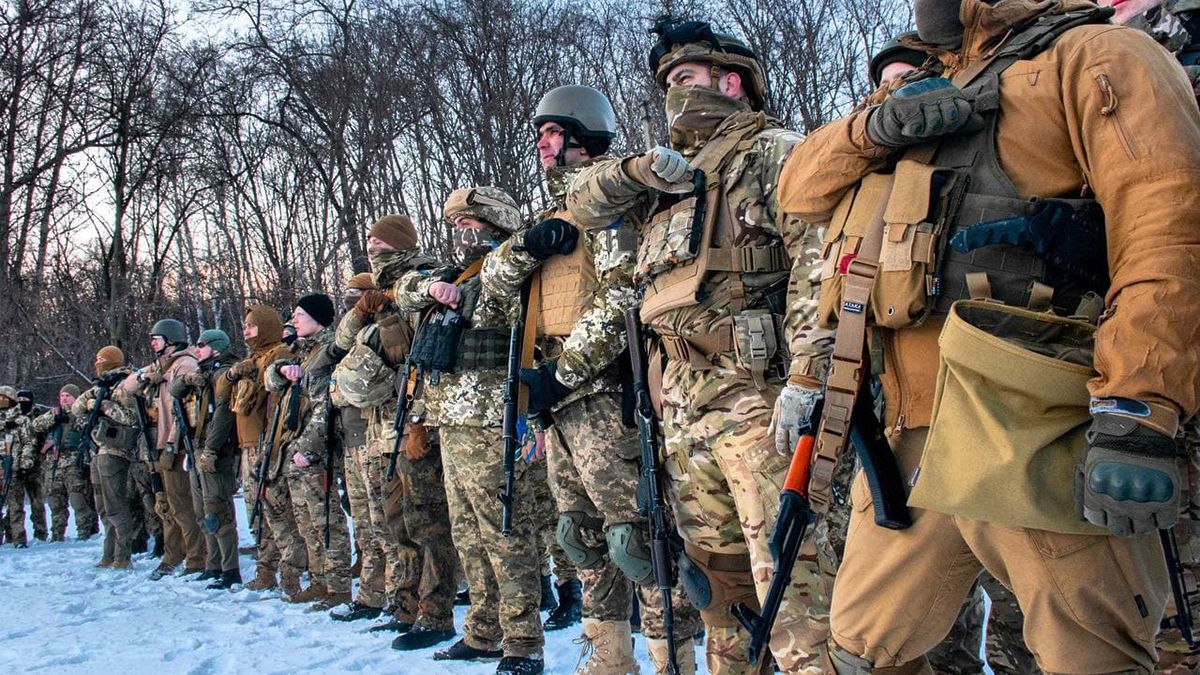 На страх окупантам: в "Азов" відтепер буде два батальйони з різними функціями - 24 Канал