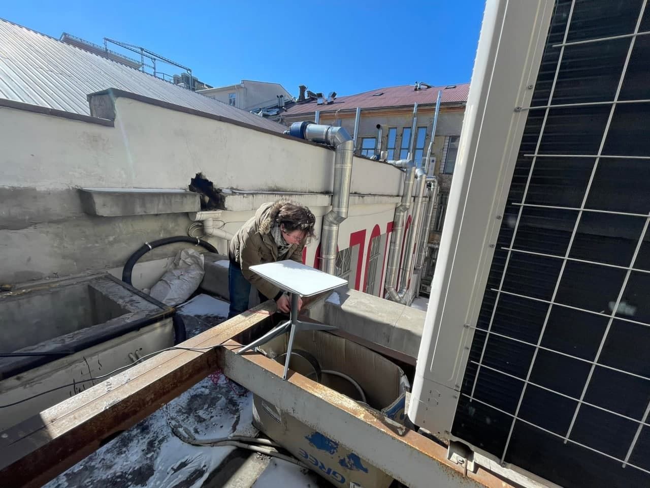 Starlink в Одессе: город получил обновленное оборудование для работы спутникового интернета - Техно Starlink в Одессе: город получил обновленное оборудование для работы спутникового интернета - Техно