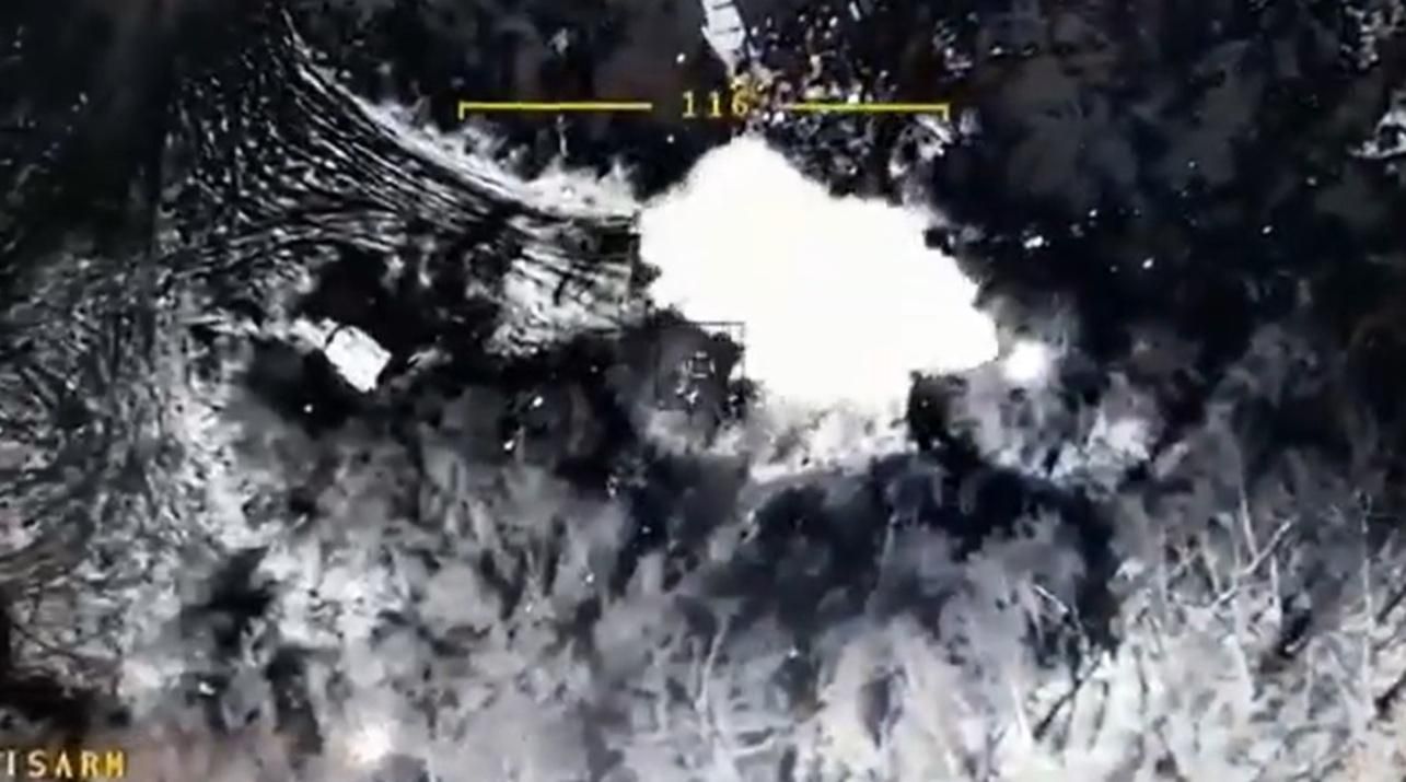 Байрактары в действии: ВСУ уничтожили реактивную систему залпового огня врага Байрактары в действии: ВСУ уничтожили реактивную систему залпового огня врага