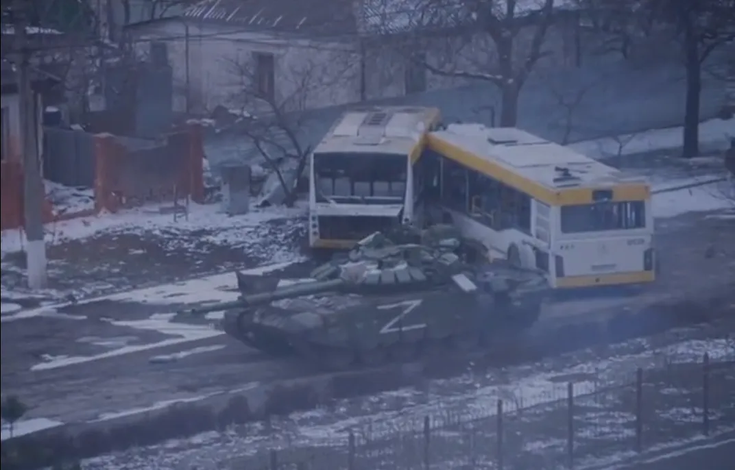 Танки у Маріуполі Танки у Маріуполі