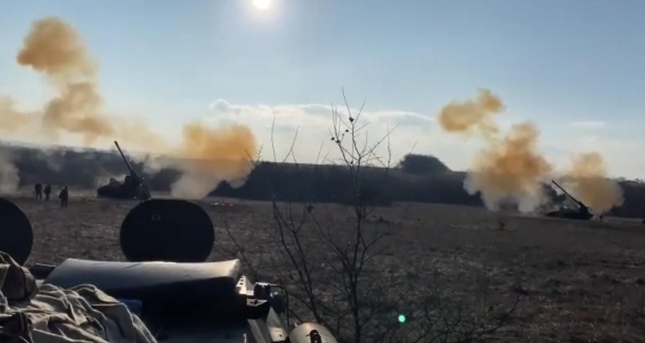 Кожен залп – груда залізяччя, і знищених ворогів: потужне відео від оборонців - 24 Канал Кожен залп – груда залізяччя, і знищених ворогів: потужне відео від оборонців - 24 Канал