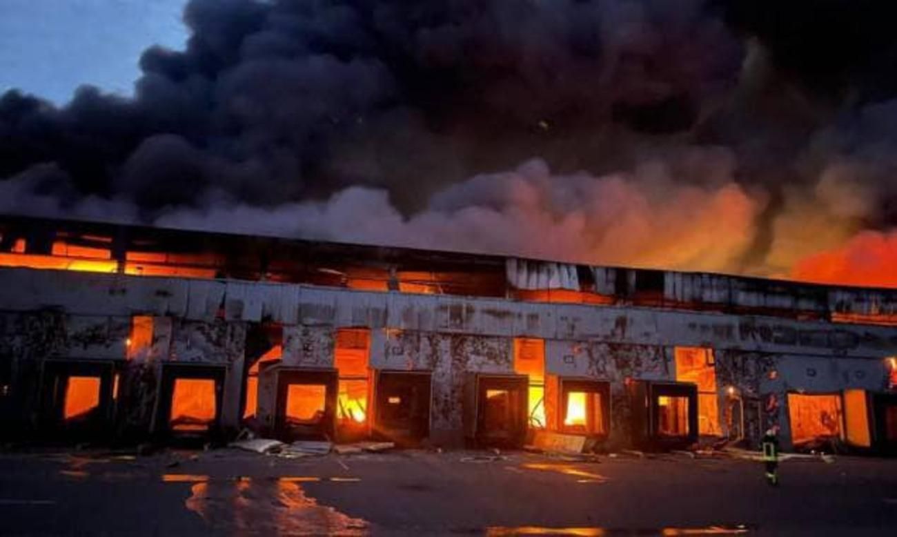 Оккупанты уничтожили крупнейший склад замороженных продуктов: сгорела продукция на 230 миллионов - 24 Канал