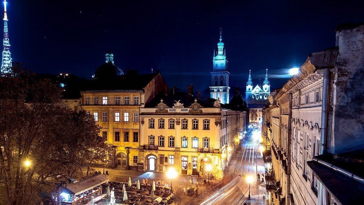 Вибухи у Львові 13.03.2022 пролунали вперше за час війни Вибухи у Львові 13.03.2022 пролунали вперше за час війни