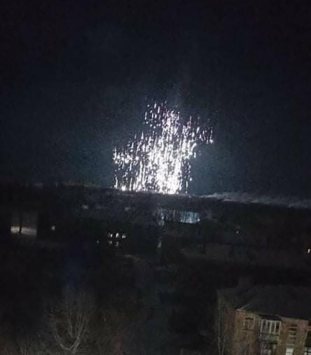 Цинічні обстріли Попасної: військовий експерт пояснив, чим небезпечні фосфорні боєприпаси - 24 Канал Цинічні обстріли Попасної: військовий експерт пояснив, чим небезпечні фосфорні боєприпаси - 24 Канал