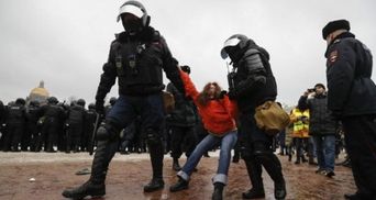 На митингах в Питере и Москве массовые и жесткие задержания: жесткие видео