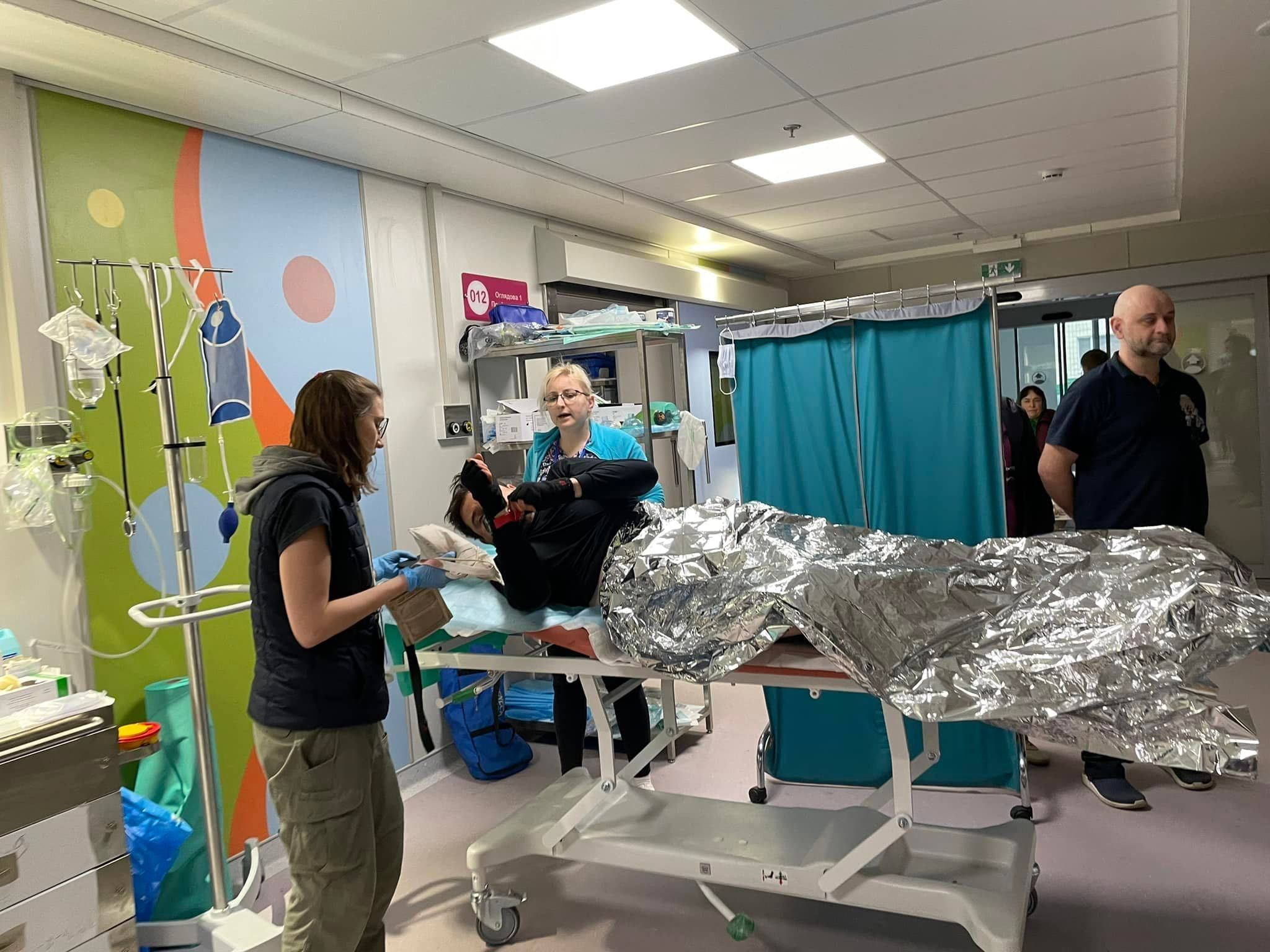 Не лише журналіст The New York Times: через обстріли в Ірпені поранено щонайменше 5 людей - 24 Канал Не лише журналіст The New York Times: через обстріли в Ірпені поранено щонайменше 5 людей - 24 Канал