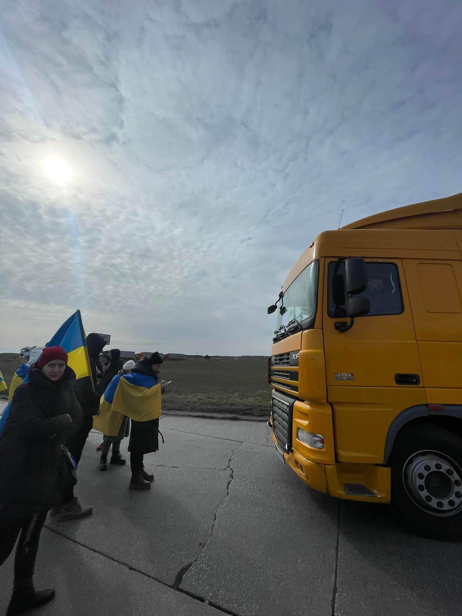 "Видимо, везут памперсы для солдат России": на границе с Польшей огромная очередь из фур – видео "Видимо, везут памперсы для солдат России": на границе с Польшей огромная очередь из фур – видео