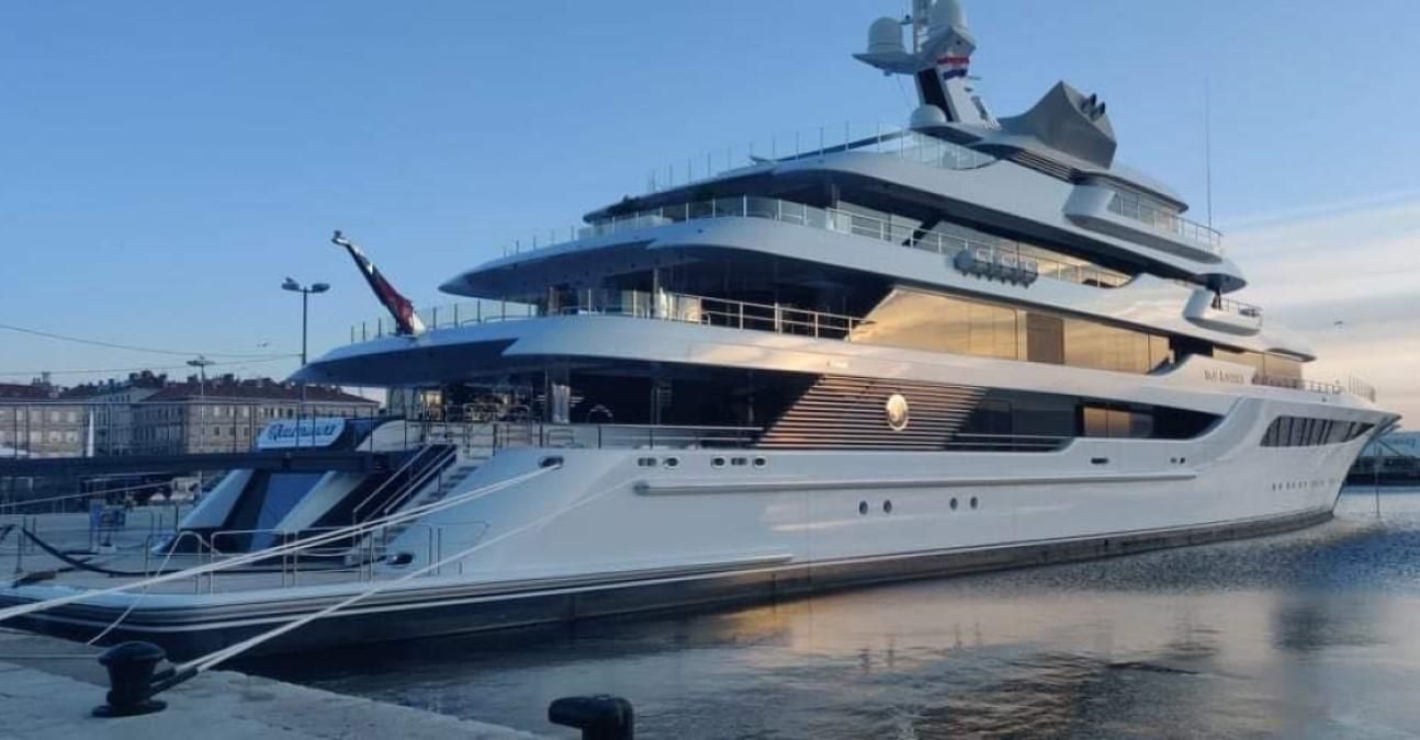 Яхта Віктора Медведчука перебуває у порту в Хорватії: фотодоказ - 24 Канал Яхта Віктора Медведчука перебуває у порту в Хорватії: фотодоказ - 24 Канал